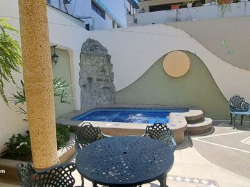 CASA EN VENTA EN URB. BOSQUES DEL SALADO FRENTE A CIUDAD COLÓN