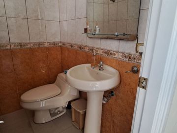 CASA EN VENTA EN URB. BOSQUES DEL SALADO FRENTE A CIUDAD COLÓN