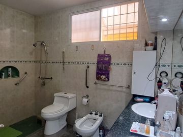 CASA EN VENTA EN URB. BOSQUES DEL SALADO FRENTE A CIUDAD COLÓN