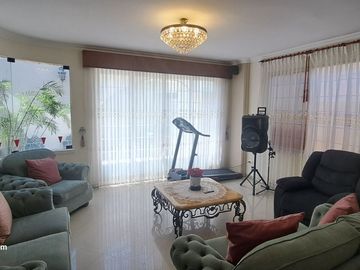 CASA EN VENTA EN URB. BOSQUES DEL SALADO FRENTE A CIUDAD COLÓN