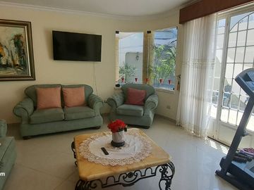 CASA EN VENTA EN URB. BOSQUES DEL SALADO FRENTE A CIUDAD COLÓN