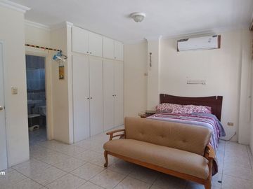 CASA EN VENTA EN URB. BOSQUES DEL SALADO FRENTE A CIUDAD COLÓN