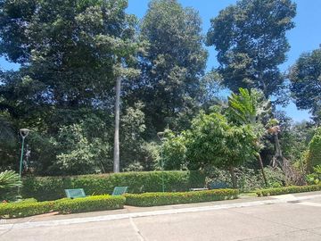 CASA EN VENTA EN URB. BOSQUES DEL SALADO FRENTE A CIUDAD COLÓN