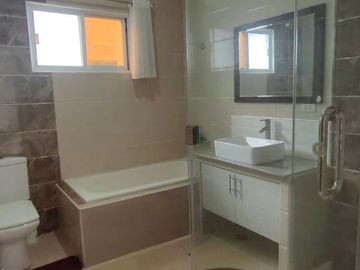 SINGLE DETACHED HOUSE WITH 4 BEDROOMS INSIDE SUBDIVISION IN MARIBAGO P16.5MN