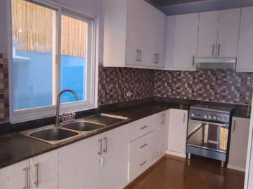 SINGLE DETACHED HOUSE WITH 4 BEDROOMS INSIDE SUBDIVISION IN MARIBAGO P16.5MN