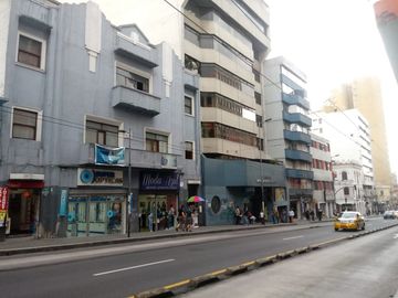 Casa rentera en venta en el Centro Histórico de Quito avenida 10 de agosto