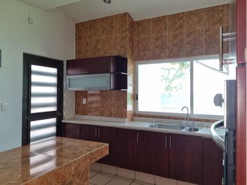 Casa en Lomas de Cocoyoc, Atlatlahucan, Morelos.