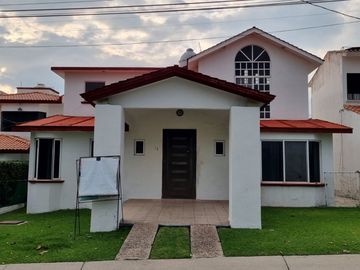 Casa en Lomas de Cocoyoc, Atlatlahucan, Morelos.