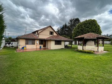 Casa tipo quinta de Venta en Puembo, cerca Highlands