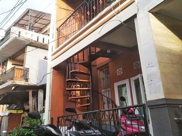 Dijual Cepat Rumah Kost 9 Kamar Dekat Kampus UI Salemba, RSCM
