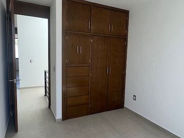 Casa en Venta, Viveros del Valle, Alcoba y Baño Completo en Planta Baja, 5 Min Real Center