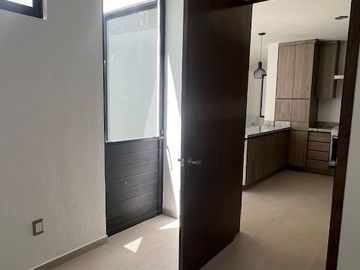 Casa en Venta, Viveros del Valle, Alcoba y Baño Completo en Planta Baja, 5 Min Real Center