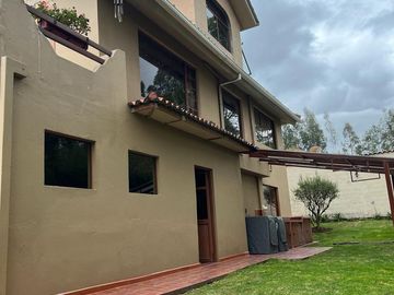 VENTA DE HERMOSA CASA EN CUENCA