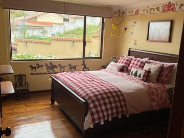 VENTA DE HERMOSA CASA EN CUENCA