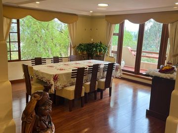 VENTA DE HERMOSA CASA EN CUENCA