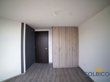 Amplia casa  de 3 pisos aplicada a crédito vip en Cuenca