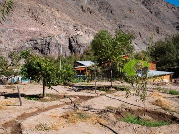 Parcela con casa, piscina y dos cabañas. Potencial turístico. Varillar, Valle del Elqui. $280 millones