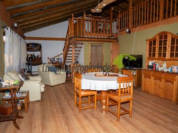 Parcela con casa, piscina y dos cabañas. Potencial turístico. Varillar, Valle del Elqui. $280 millones
