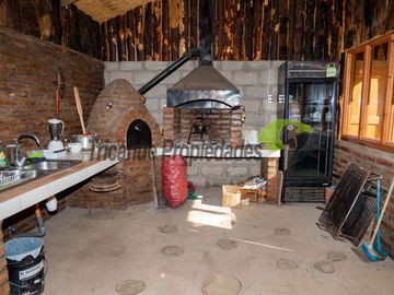 Parcela con casa, piscina y dos cabañas. Potencial turístico. Varillar, Valle del Elqui. $280 millones