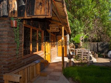 Parcela con casa, piscina y dos cabañas. Potencial turístico. Varillar, Valle del Elqui. $280 millones
