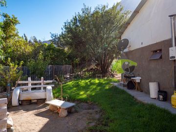 Parcela con casa, piscina y dos cabañas. Potencial turístico. Varillar, Valle del Elqui. $280 millones