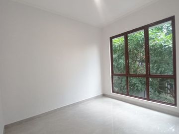 HOT SALE Rumah Modern di Discovery Bintaro Jaya 9927-SC 0811111----