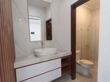 HOT SALE Rumah Modern di Discovery Bintaro Jaya 9927-SC 0811111----