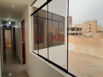 Oportunidad!! Departamento En Venta Frente A Parque En Urb, San Antonio De Carabayllo.