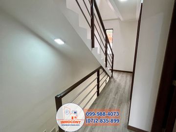 Casas VIP en Venta por Estrenar, Río Amarillo, Cuenca, C860