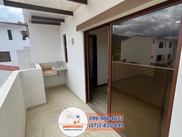 Casas VIP en Venta por Estrenar, Río Amarillo, Cuenca, C860