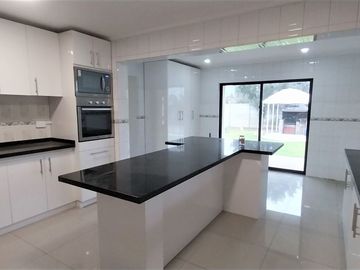 Gran Casa Como Nueva Y Con Todas Las Comodidades