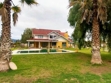 Gran Casa Como Nueva Y Con Todas Las Comodidades