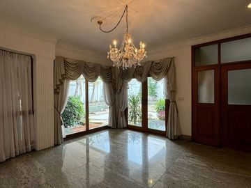 RUMAH MEGAH di Jl MAS PUTIH, PERMATA HIJAU