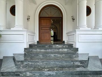 RUMAH MEGAH di Jl MAS PUTIH, PERMATA HIJAU