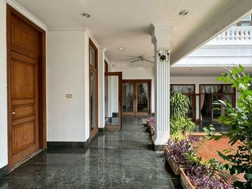 RUMAH MEGAH di Jl MAS PUTIH, PERMATA HIJAU
