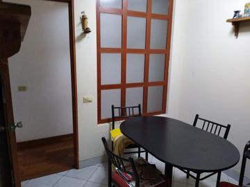 SURCO VENDO DEPARTAMENTO FLAT 1ER PISO 3+1 DORM FRENTE Y VISTA A PARQUE