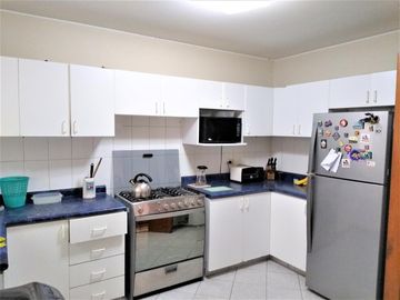 SURCO VENDO DEPARTAMENTO FLAT 1ER PISO 3+1 DORM FRENTE Y VISTA A PARQUE