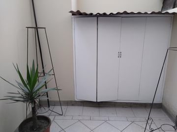 SURCO VENDO DEPARTAMENTO FLAT 1ER PISO 3+1 DORM FRENTE Y VISTA A PARQUE