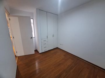 MODERNO DUPLEX DE 03 HABITACIONES (02 DORMITORIOS / 01 DEPOSITO)