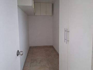 MODERNO DUPLEX DE 03 HABITACIONES (02 DORMITORIOS / 01 DEPOSITO)