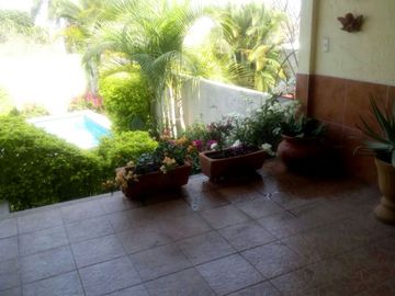 Casa en venta con alberca en Alejandria