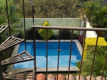 Casa en venta con alberca en Alejandria