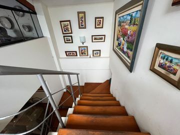 REMATE IMPERDIBLE‼️ HERMOSO DPTO. DUPLEX CON TERRAZA Y VISTA EXTERNA 🌱💚, 4 DORMITORIOS.