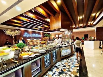 4 Star Hotel for Sale along Roxas Boulevard, Pasay City
