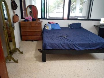 En venta casa rentera en el centro de Manta (SP)