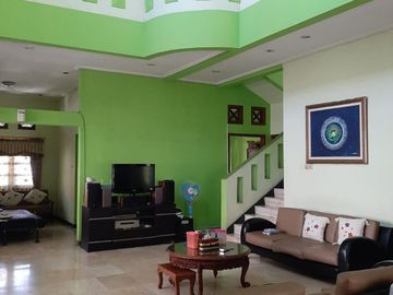 Rumah Murah di Ketintang 370 m2 Hanya 3,7 M Semi Furnish Siap Huni