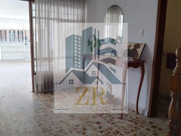 💥Amplia Casa en VENTA 💥FRACC. ALAMEDA. ideal para consultorios u oficinas