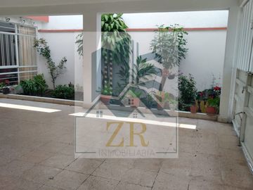 💥Amplia Casa en VENTA 💥FRACC. ALAMEDA. ideal para consultorios u oficinas