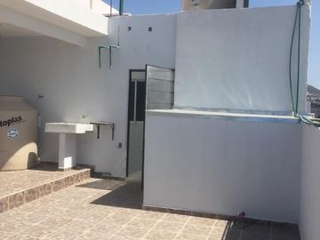 Inmueble Estratégico: Residencial y Comercial en Venta
