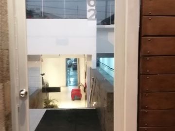 Luminoso duplex de 3 dormitorios a la venta en Surco